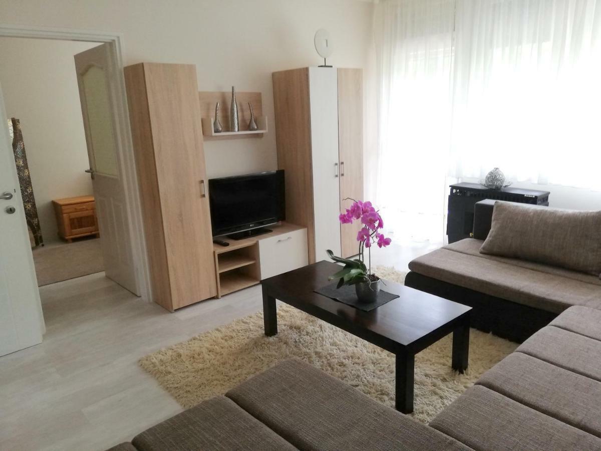 Strandfuerdo Apartman Eger Eksteriør bilde
